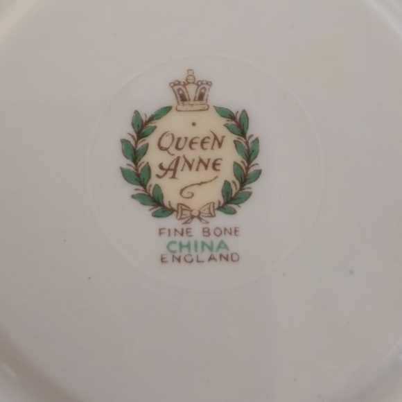 Queen Anne Yellow Wildflower Teacup & Saucer Set Cottagecore Bone China Vtg - Picture 3 of 10